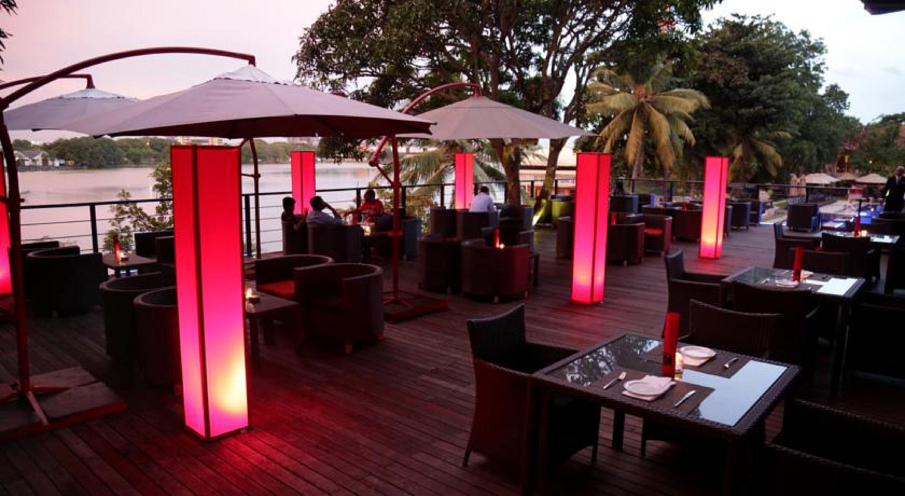 Cinnamon Lakeside Colombo Exterior photo